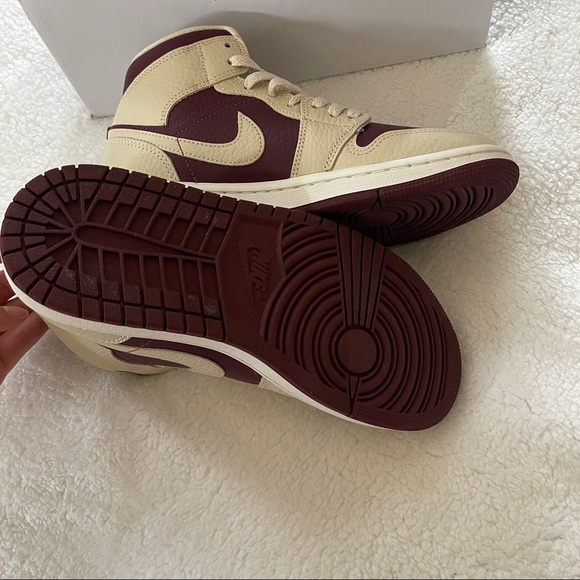 Nike Jordan - Picture 8 of 12